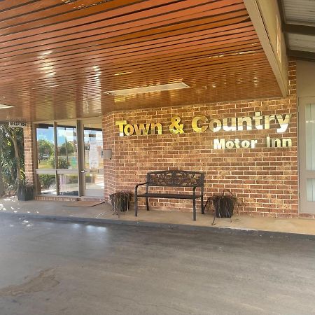 Town & Country Motor Inn Forbes Exterior photo